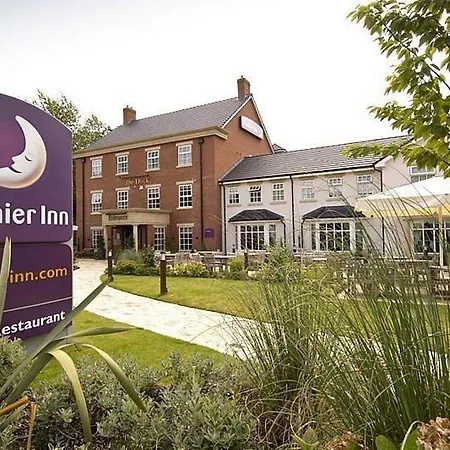Premier Inn Birmingham Central Hagley Road-2