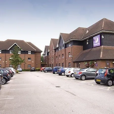 Premier Inn Nottingham West-2