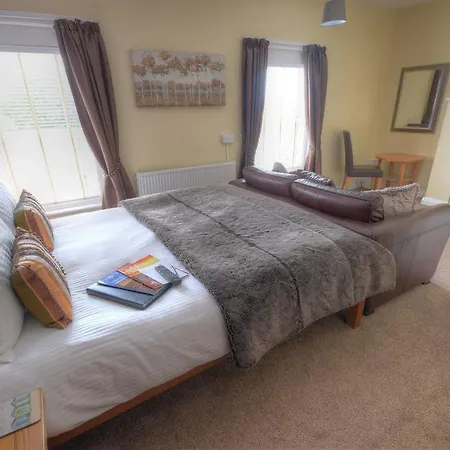 The Bluebell Guest House-2