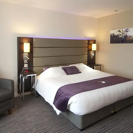 Premier Inn Uttoxeter-2