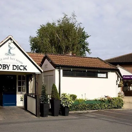 Premier Inn London Romford West-3
