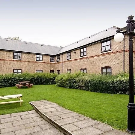 Premier Inn Leicester North West-3