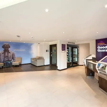 Premier Inn Stoke-On-Trent - Hanley-2