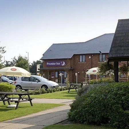 Premier Inn Ipswich South East-3