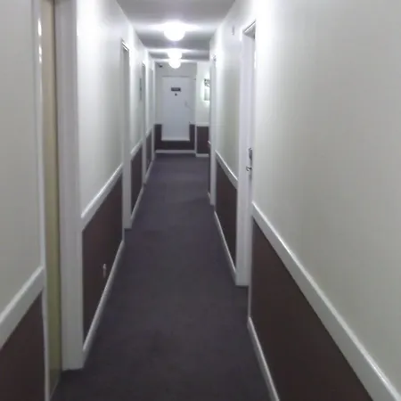 Premier Inn York South West-3
