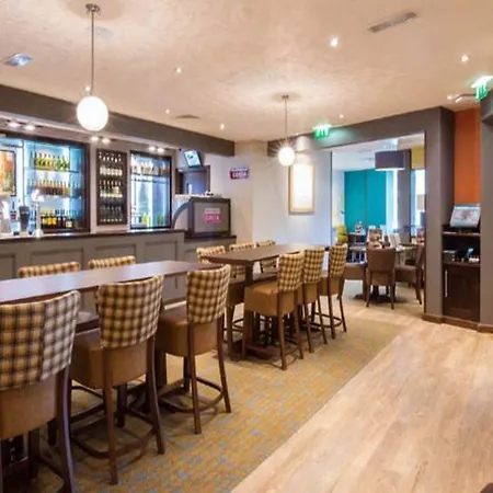 Premier Inn Harrogate Town Centre-3