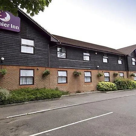 Premier Inn Maidstone - West Malling-3