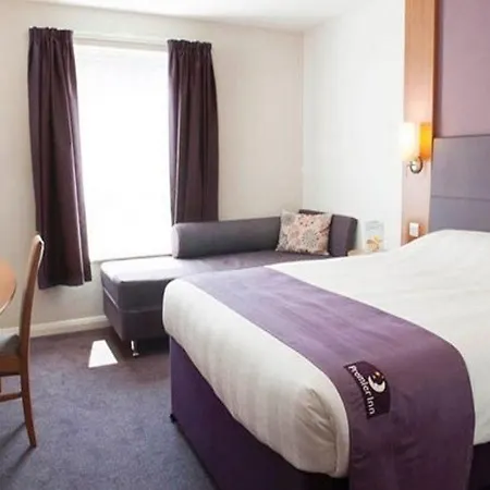 Premier Inn St. Helens South-3