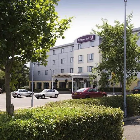 Premier Inn Poole North-3