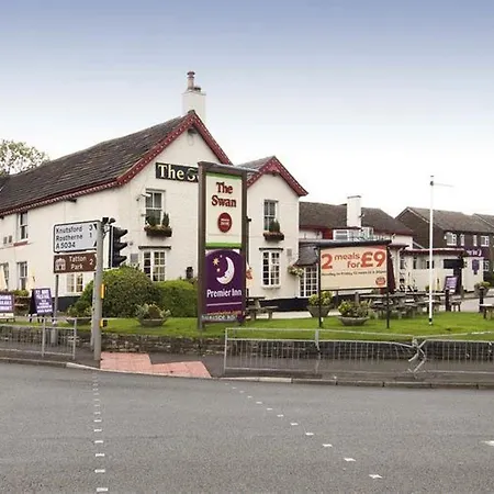 Premier Inn Knutsford-3