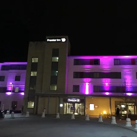 Premier Inn Rochester-2
