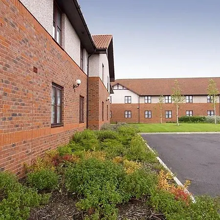 Premier Inn Mansfield-2