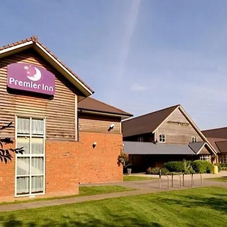 Premier Inn Tewkesbury-3