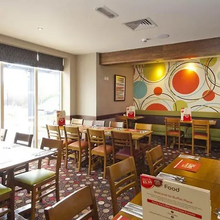 Premier Inn Widnes-2