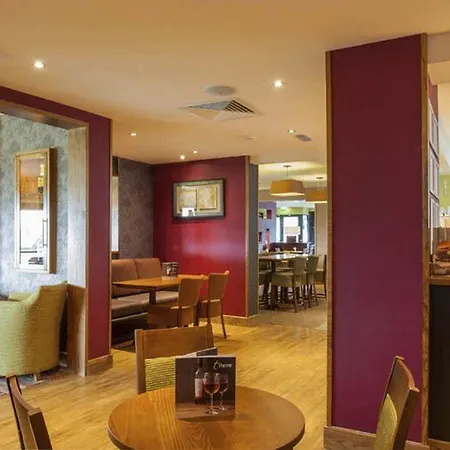 Premier Inn Worcester City Centre-2