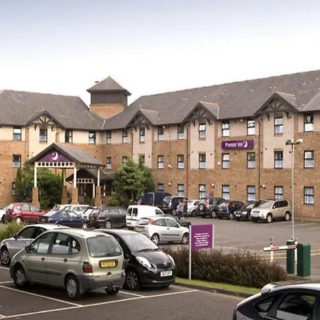 Premier Inn Glasgow Airport-2