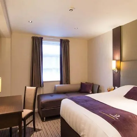 Premier Inn Premier Inn Cardiff East-3