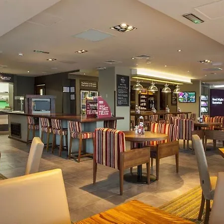 Premier Inn Wrexham City Centre-3