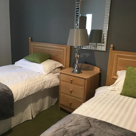 Ferrybridge Hotel-3