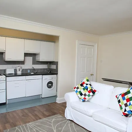 52 Charlotte Street , Glasgow Green ,City Center-2