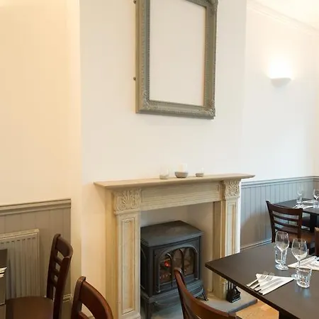 Hewitts Hotel And Restaurant-3