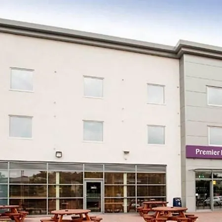Premier Inn Dudley Town Centre-2
