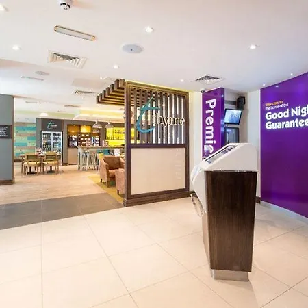 Premier Inn Tenby Town Centre Hotel-3