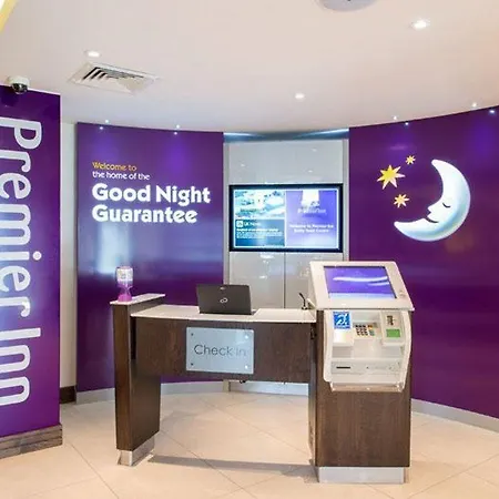 Premier Inn Tenby Town Centre Hotel-2