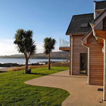 Airds Bay Luxury Beach House-3