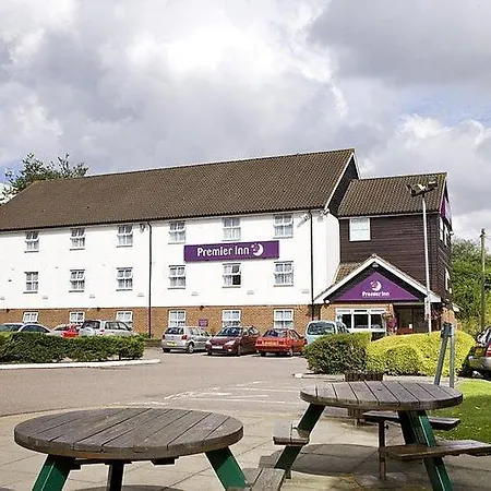 Premier Inn Stevenage-2