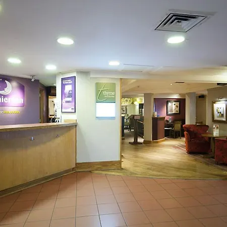 Premier Inn Glasgow Airport-3