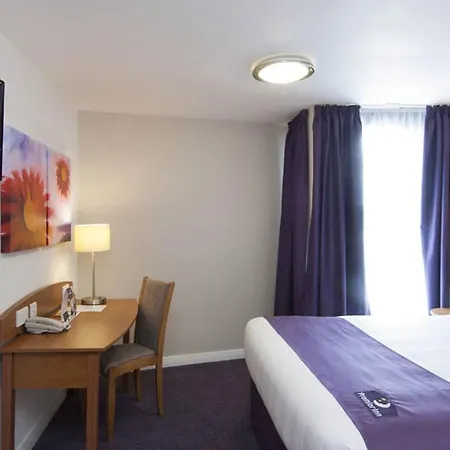Premier Inn London Gatwick Airport South - London Road-2