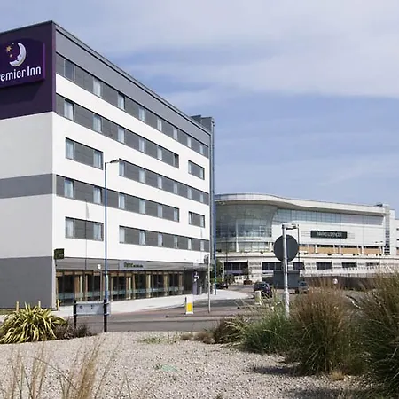 Premier Inn Southampton West Quay-2
