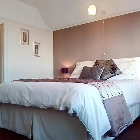 Swiss Cottage Bed And Breakfast-2