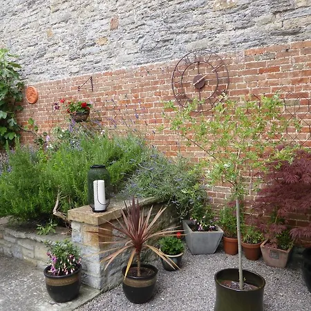 Liongate House-3