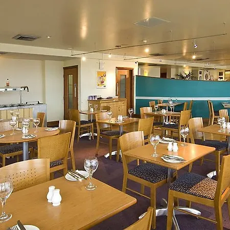 Premier Inn Southampton Airport-3