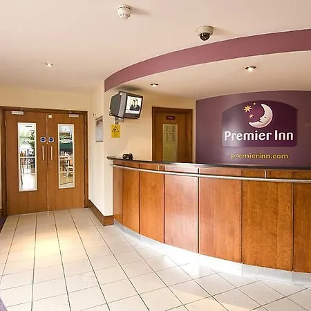 Premier Inn Southampton Airport-2