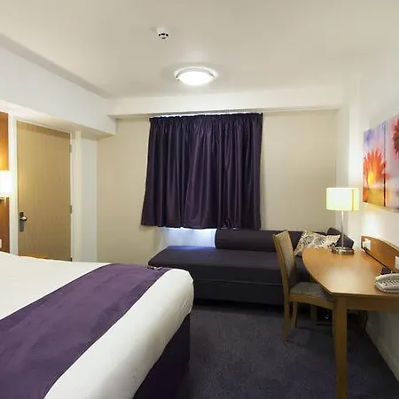 Premier Inn York North West-3