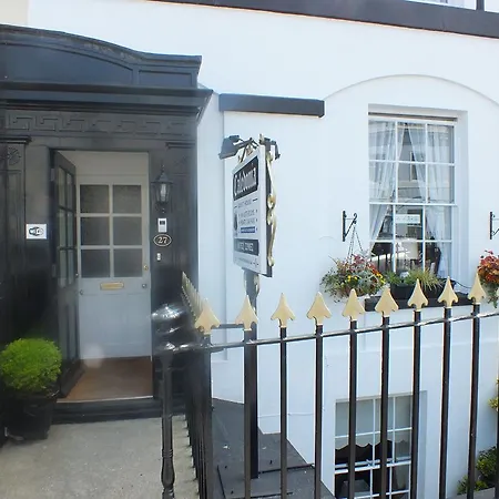 Caledonia Guest House-3