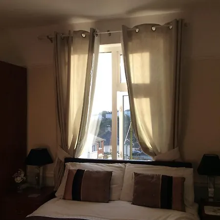 Alma Lodge Guest House-3