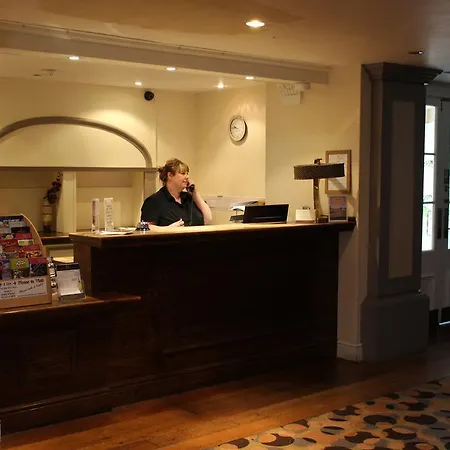 Chimney House Hotel And Restaurant-2