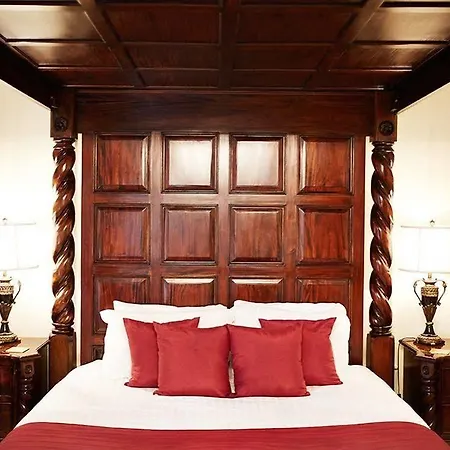 Woodhall Manor-2