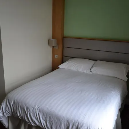 Oak Tree Inn-3
