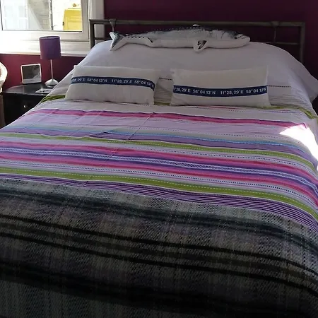 Farne Island Rooms-3