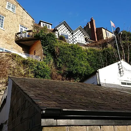 Teardrop Cottage-2
