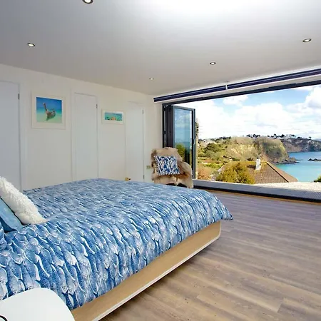 Seaways Bed And Breakfast-3