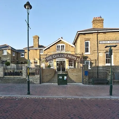 The Golden Hope Wetherspoon-3