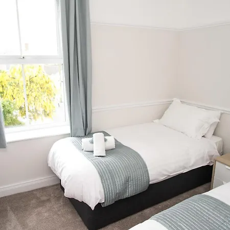 Longstone House Bed & Breakfast-3