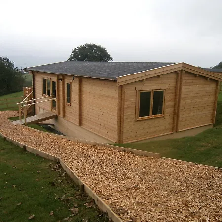 Long Mountain Centre Log Cabins-2