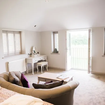 Rutland Water Courtyard Rooms-2